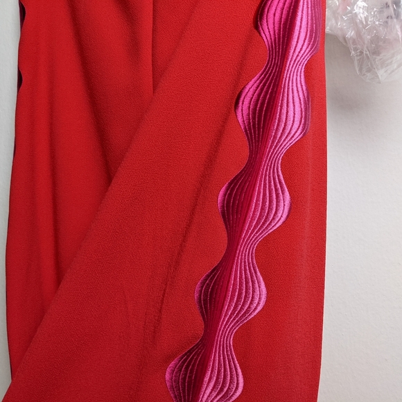 New Trina Turk Red Wave Scalloped Dress Size 2 - Picture 14 of 14